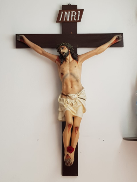 Fotografía de la representación esculpida de Jesucristo crucificado.